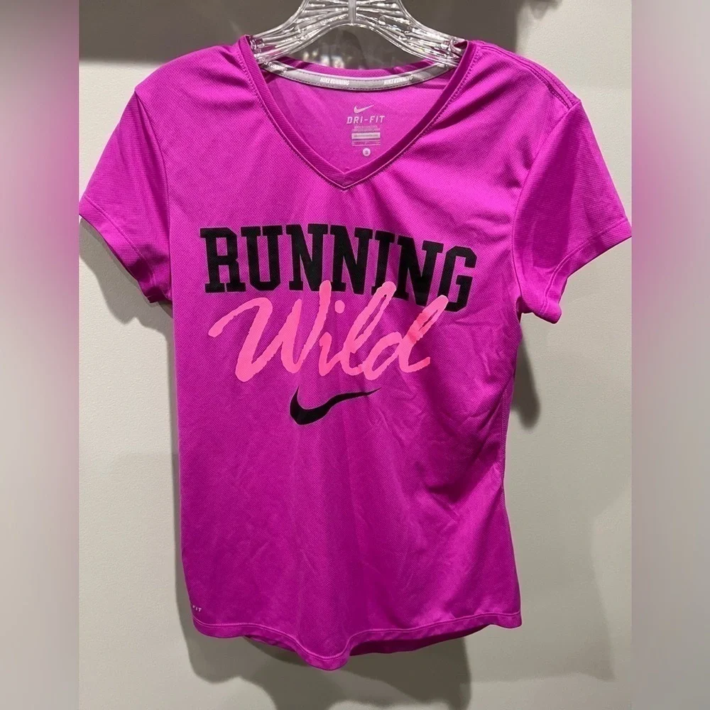 Nike Women's Running Wild Dri-Fit T-Shirt Size Small Fuchsia Pink